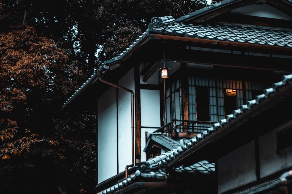 シロアリ駆除・予防工事（住宅の外まわり）のイメージ写真